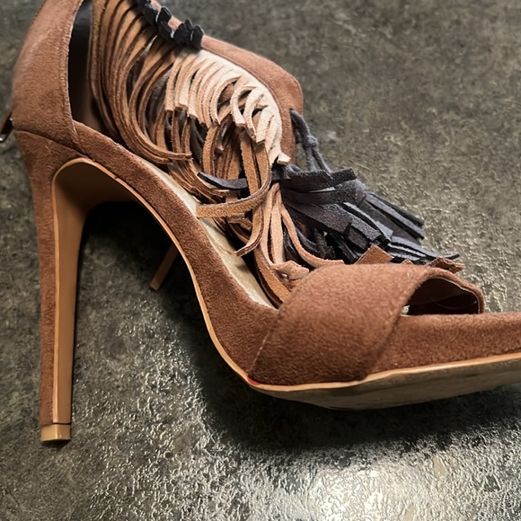 Nice - Picture 2 of 3